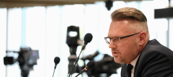 Maciej Biernat zeznaje przed komisją śledczą