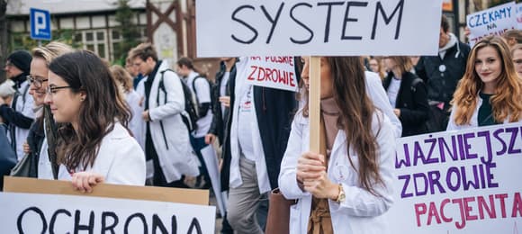 Radni KO w Piasecznie korzystali z wizyt lekarskich poza kolejką