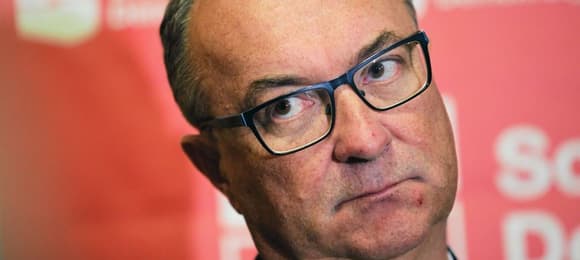 Chaos w Sejmie. Nowy marszałek wybrany wśród okrzyków „Hańba!”