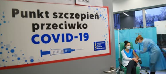 04.01.2021 Bialystok . Szpital Kliniczny Uniwersytetu Medycznego w Bialymstoku . Szczepienia pracownikow sluzby zdrowia przeciwko covid-19 .