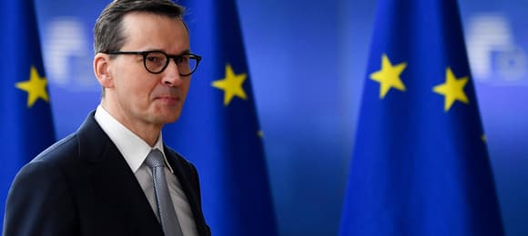 Morawiecki wants to be part of the European center-right. Kaczyński has just made area for him