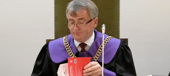 Prezydent postawił się Kaczyńskiemu. Na I prezesa SN powołał neo-sędziego Kapińskiego