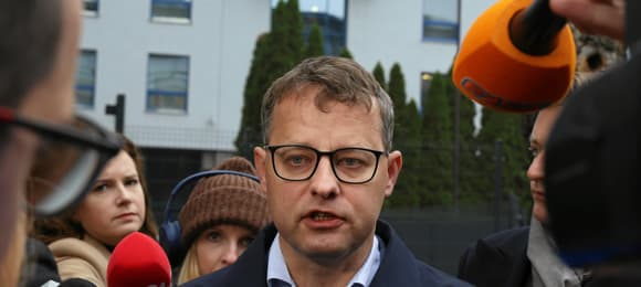 Sąd wydał nowe ENA dla Romanowskiego, który uciekł na Węgry