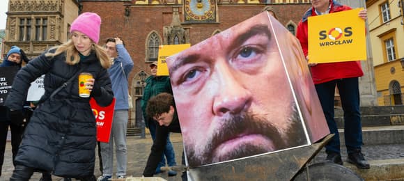 15.01.2025 Wroclaw , Rynek . Konferencja prasowa SOS Wroclaw na temat referendum za odwolaniem prezydenta Wroclawia Jacka Sutryka .Fot . Tomasz Pietrzyk / Agencja Wyborcza.pl