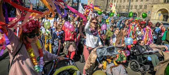 Demonstracja z udziałem osób z niepełnosprawnościami