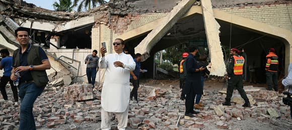 Zniszczone budynki w Pakistanie po indyjskim ataku