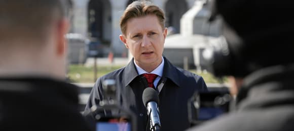 Kandydat w wyborach prezydenckich Artur Bartoszewicz na konferencji prasowej