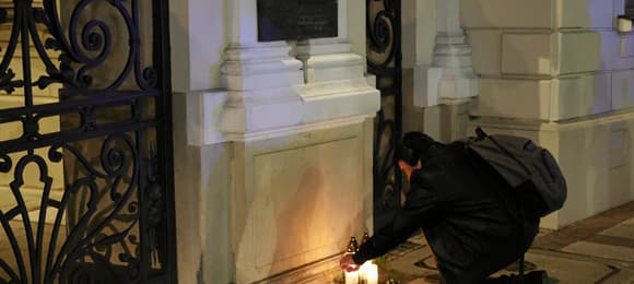 07.05.2025 Warszawa . Krakowskie Przedmiescie. Uniwersytet Warszawski , zabojstwo na terenie kampusu . Fot. Robert Kowalewski / Agencja Wyborcza.pl