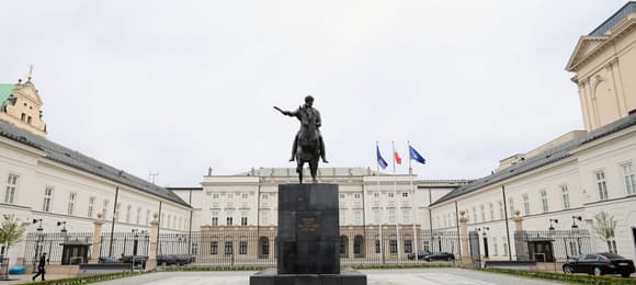 11.04.2025 Warszawa , Krakowskie Przedmiescie , Palac Prezydencki , Pomnik Jozefa Poniatowskiego .Fot. Slawomir Kaminski / Agencja Wyborcza.pl