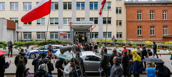 Droga Krzyzowa pod szpitalem w Oleśnicy