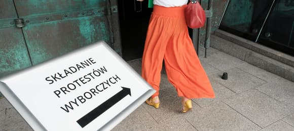 Drogowskaz z napisem 