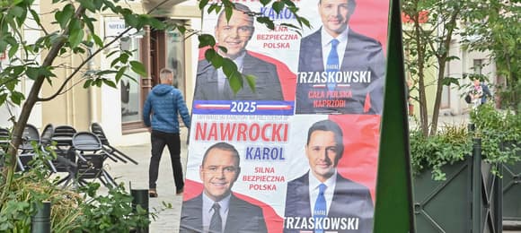 Plakaty wyborcze Karola Nawrockiego i Rafała Trzaskowskiego