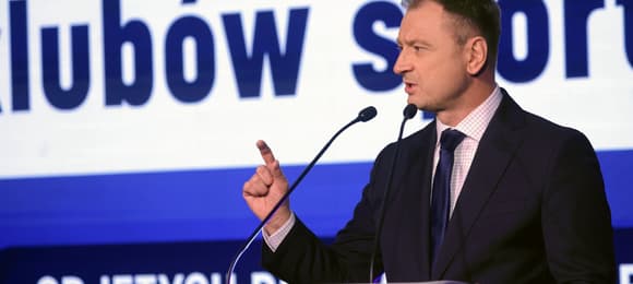 nitras przy mikrofonie