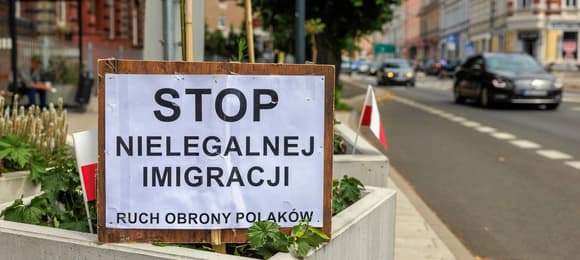 Plakat stop nielegalnej migracji