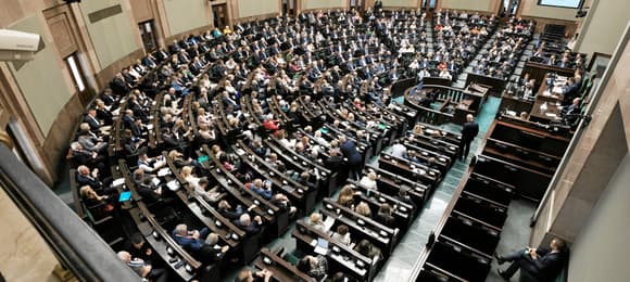 Sejm uchwalił ustawę wzmacniającą ochronę użytkowników w sieci