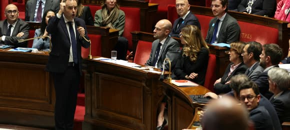 Francuski premier przemawia w Zgromadzeniu Narodowym