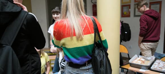 Tęczowy Piątek w polskich szkołach. „Dziś już nikt nie musi się bać”