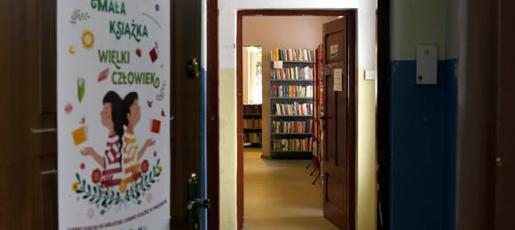 Biblioteka w budynku szkoły