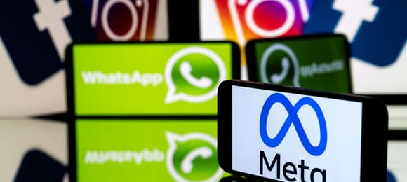 Sharenting zły tak jak bicie dzieci? Tymczasem rodzice chwalą się i zarabiają na dzieciach w sieci.