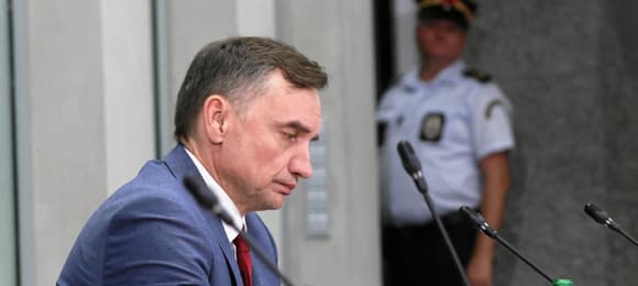 Prokuratorzy zabezpieczyli majątek Ziobry. Blokada kont, przymusowa hipoteka