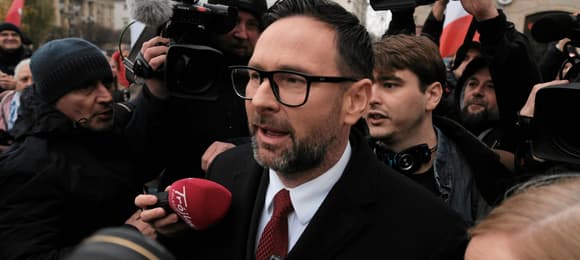 Obajtek w prokuraturze. Przed prokuraturą demonstracja PiS