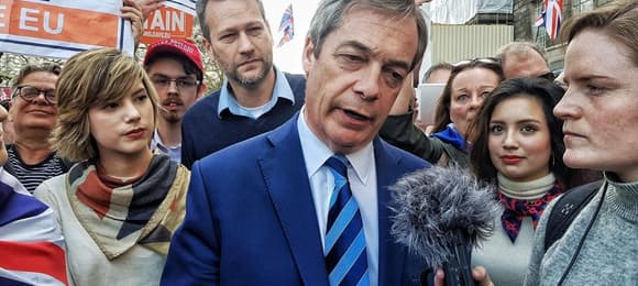 Jak to robi Rosja. Szpiegowska siatka, „świąteczne prezenty”, brytyjski poseł i... Polacy