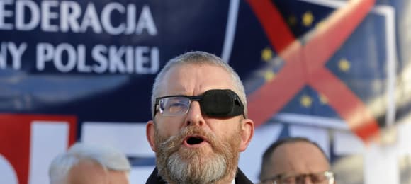 Oni stoją za Braunem. Zobacz, kto legitymizuje sympatyków Putina i siewców teorii spiskowych