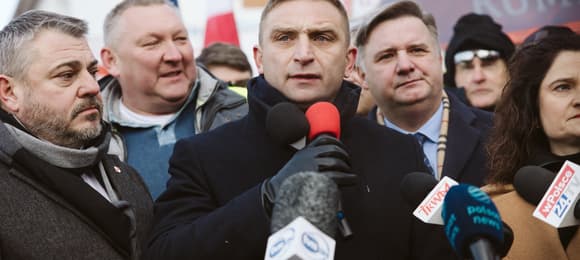 Kielno: nauczycielka „od krzyża" wraca do pracy