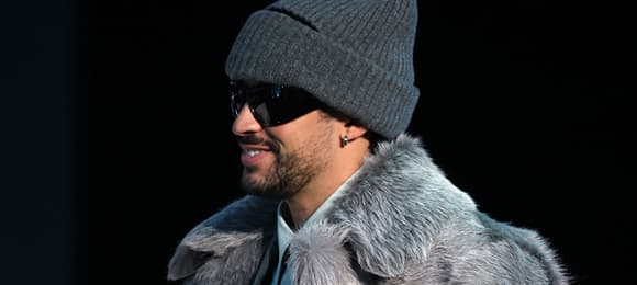 Bad Bunny i finał Super Bowl: amerykańska wojna kulturowa, latynoska godność