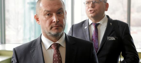 Dyscyplinarka dla Iwańca za jazdę po alkoholu. Zarzuty ma też Radzik, za ściganie sędziów