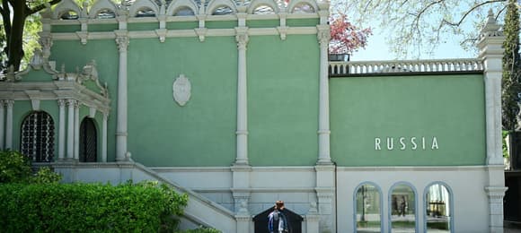 Córka Ławrowa i córka generała FSB szykują pawilon rosyjski na Biennale w Wenecji