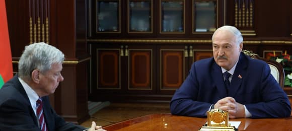 Białoruś zwalnia 250 więźniów politycznych, USA znoszą sankcje na białoruskie nawozy