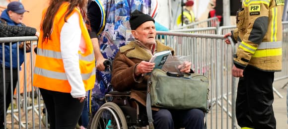 NGO-sy alarmują: ustawa wygaszająca pomoc Ukraińcom zagraża życiu