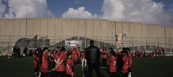 Ludzie zamiast oliwek. Nowe spojrzenie na przyszłość Palestyny [ROZMOWA]