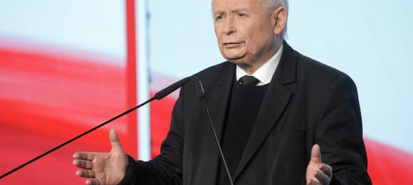 Czterdziestoletni, „lokomotywa wyborcza”, patriota. Kaczyński wybiera