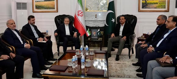 Pakistański generał w Teheranie. Blisko porozumienia Iran-USA?
