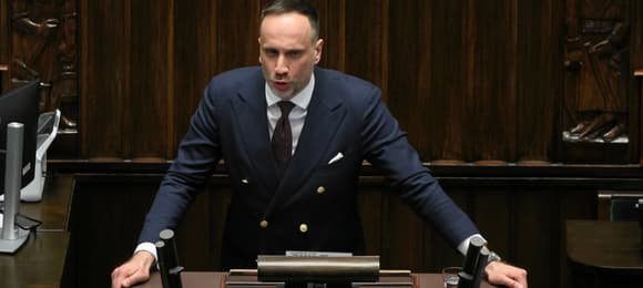 Janusz Kowalski zakiwał PiS ws. kryptowalut. I wepchnął w spór z Morawieckim i Nawrockim