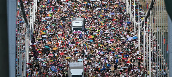 Dziś Budapeszt jest tęczowy. Pierwsza Parada po Orbanie
