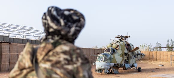 Tuaregowie zestrzelili rosyjski helikopter w Mali — Moskwa traci grunt pod nogami