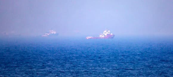 Czwarta noc nalotów USA na Iran – Strażnicy Rewolucji grożą atakami na cele energetyczne