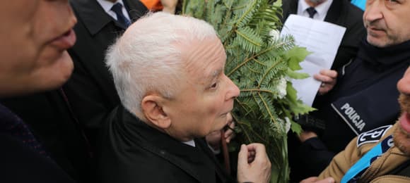 Kaczyński na miesięcznicy zapowiada „gwardię obywatelską"