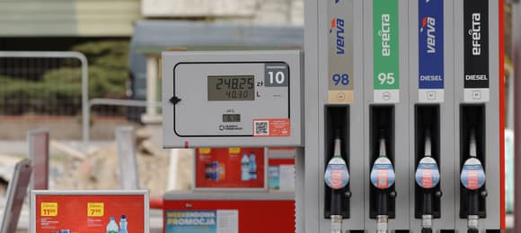 Billions for drivers, nothing for others — govt set to cut fuel tax again