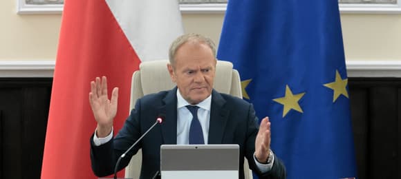 Tusk próbuje rozbroić minę najmu krótkoterminowego. W tle zarzuty o lobbing