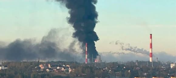 Ukraina uderzyła w rafinerię w Jarosławiu, porty bałtyckie i terminal w Kerczu