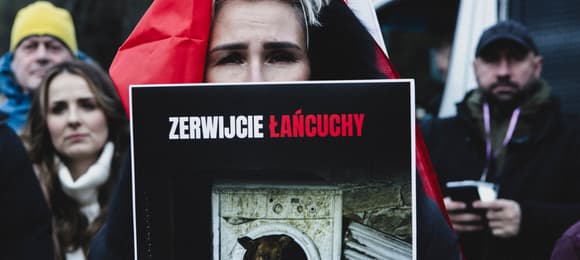 Prezydent za zakazem trzymania psów na łańcuchach