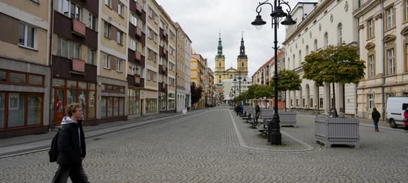 Legnica. Dorosła kobieta pobiła nastolatki z Ukrainy