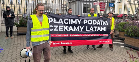 Cudzoziemcy pikietowali w Warszawie: „Chcemy prawa do legalnego życia w Polsce”