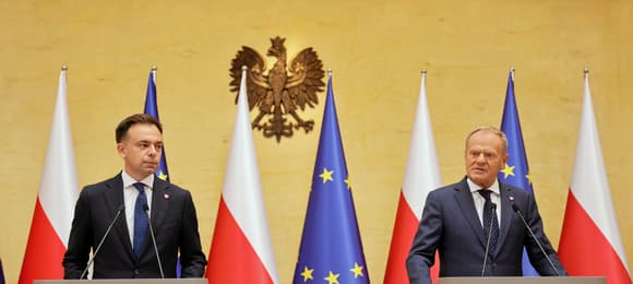 Tusk i Domański proponują trzy stawki PIT: 12%, 24% i 32%