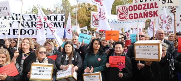 Polish teachers to protest against Tusk government over pay and workload reform