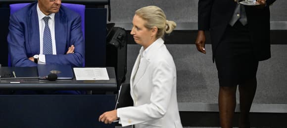 Kanclerz Niemiec oskarża AfD o politykę „czystek etnicznych”. I odwołuje telefon z Trumpem